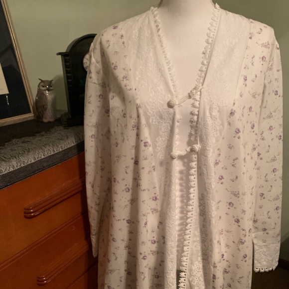 The 1 for U Floral Nightgown: Large - Picture 1 of 4